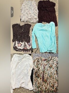 Women's Blouses (Lot Of 6 pcs) Size M/ L